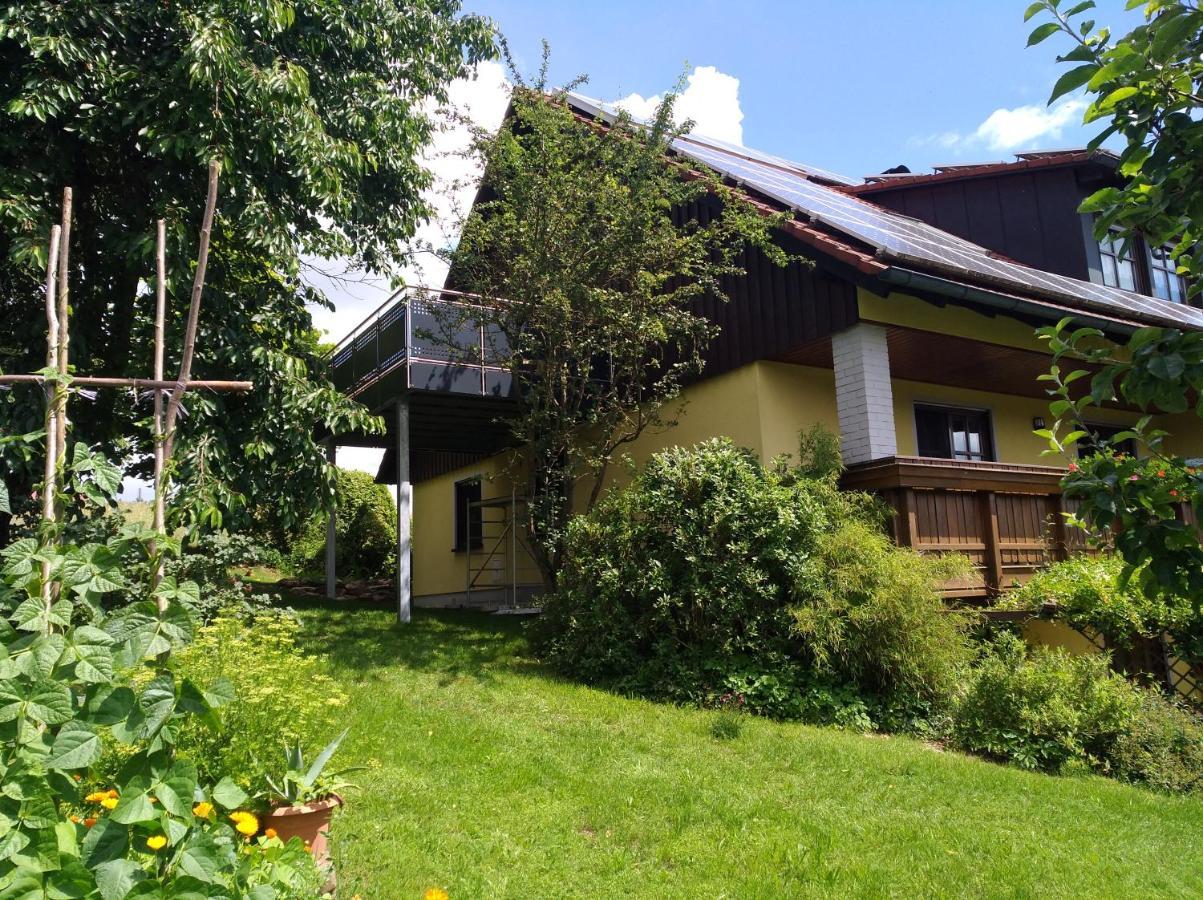 Ferienwohnung Adelhardt Eckersdorf 外观 照片