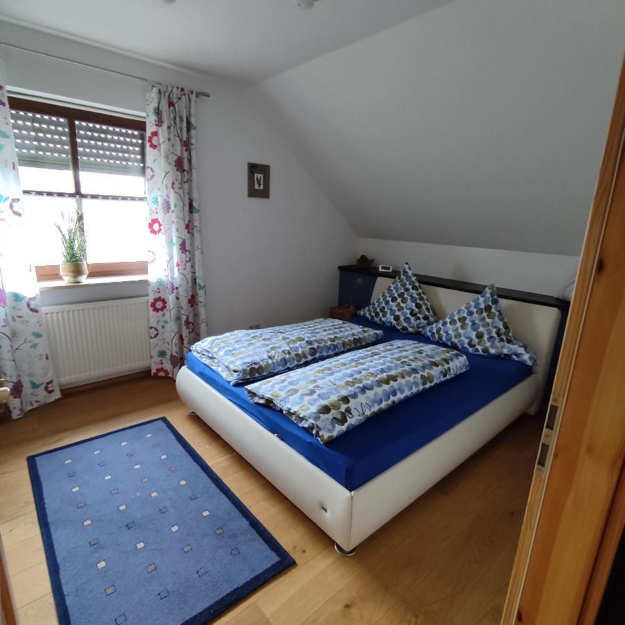Ferienwohnung Adelhardt Eckersdorf 外观 照片